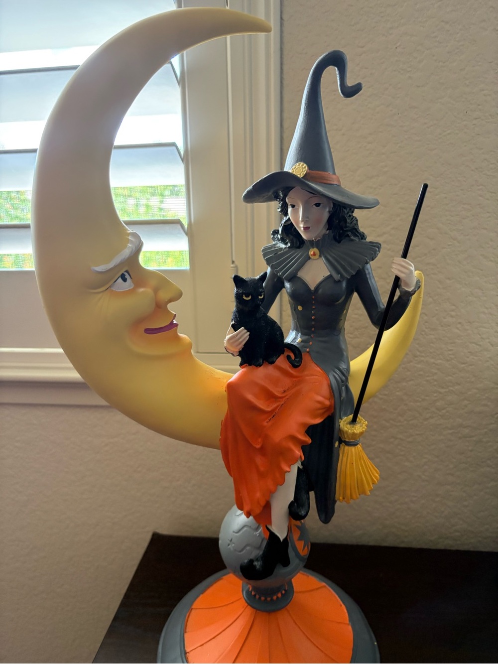 Witch on Crescent Moon Statue - Picture 2 of 3
